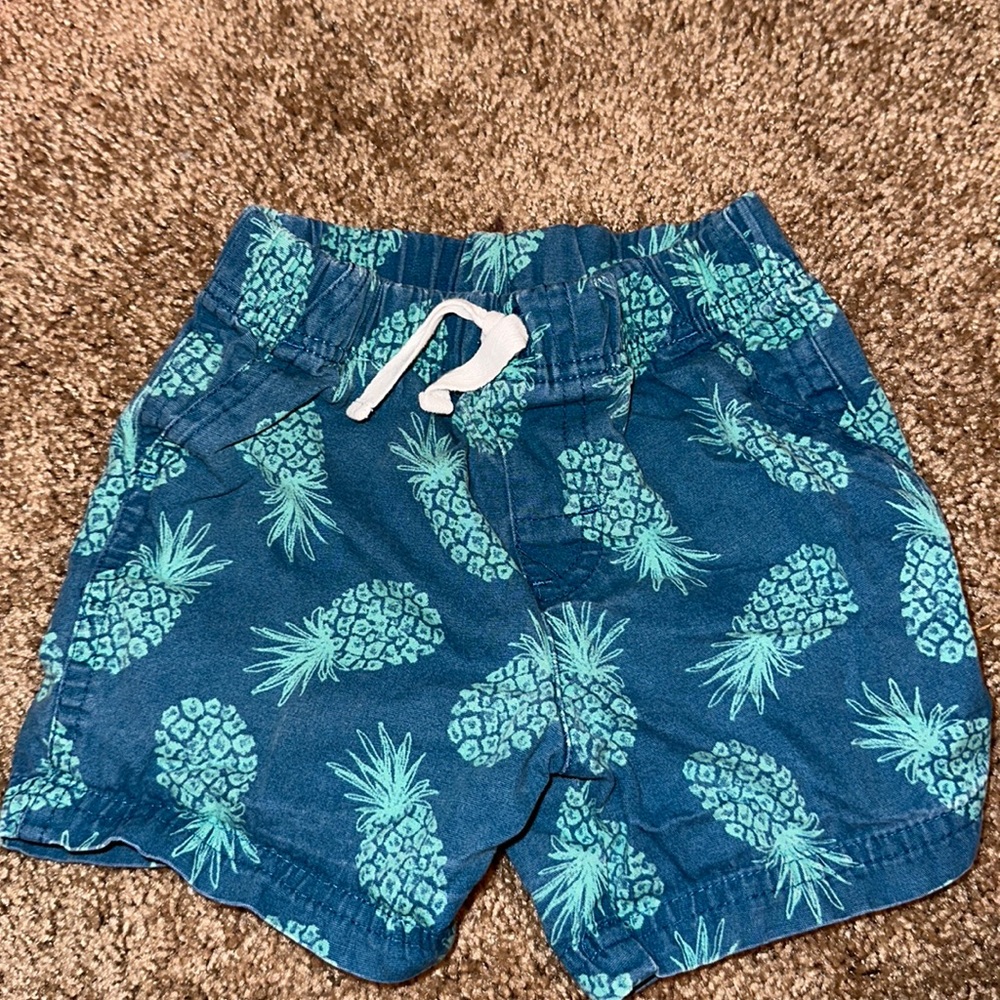 Carters boy 18m shorts